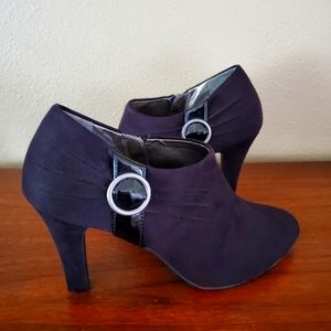 Karen Scott Ankle Booties Womens 9 Shoes Heels Black Suede Buckle Accent Zipper